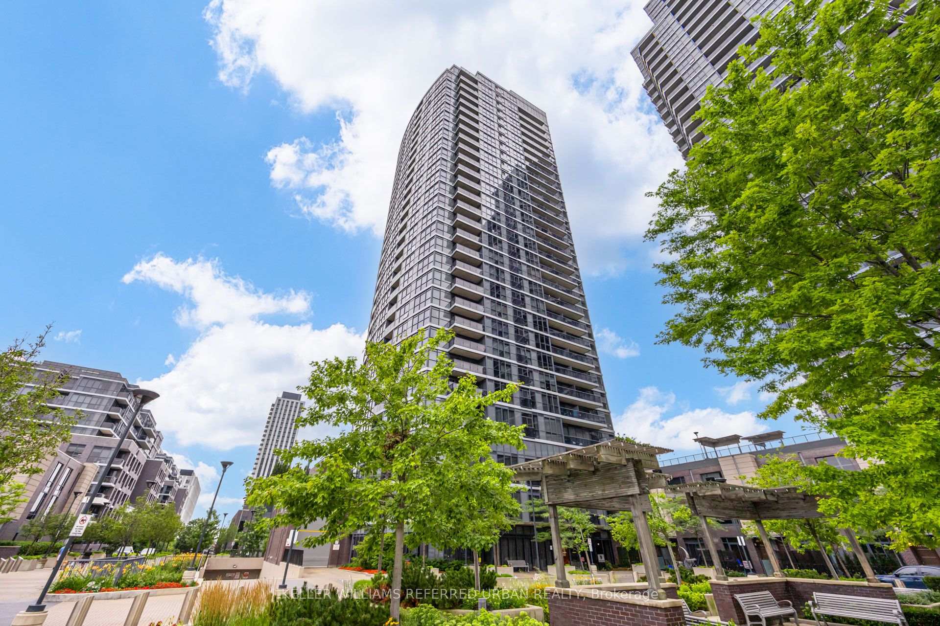Photo 4 of Unit 2407, 9 Valhalla Inn Road, Etobicoke, Islington-City Centre West — HOMEH