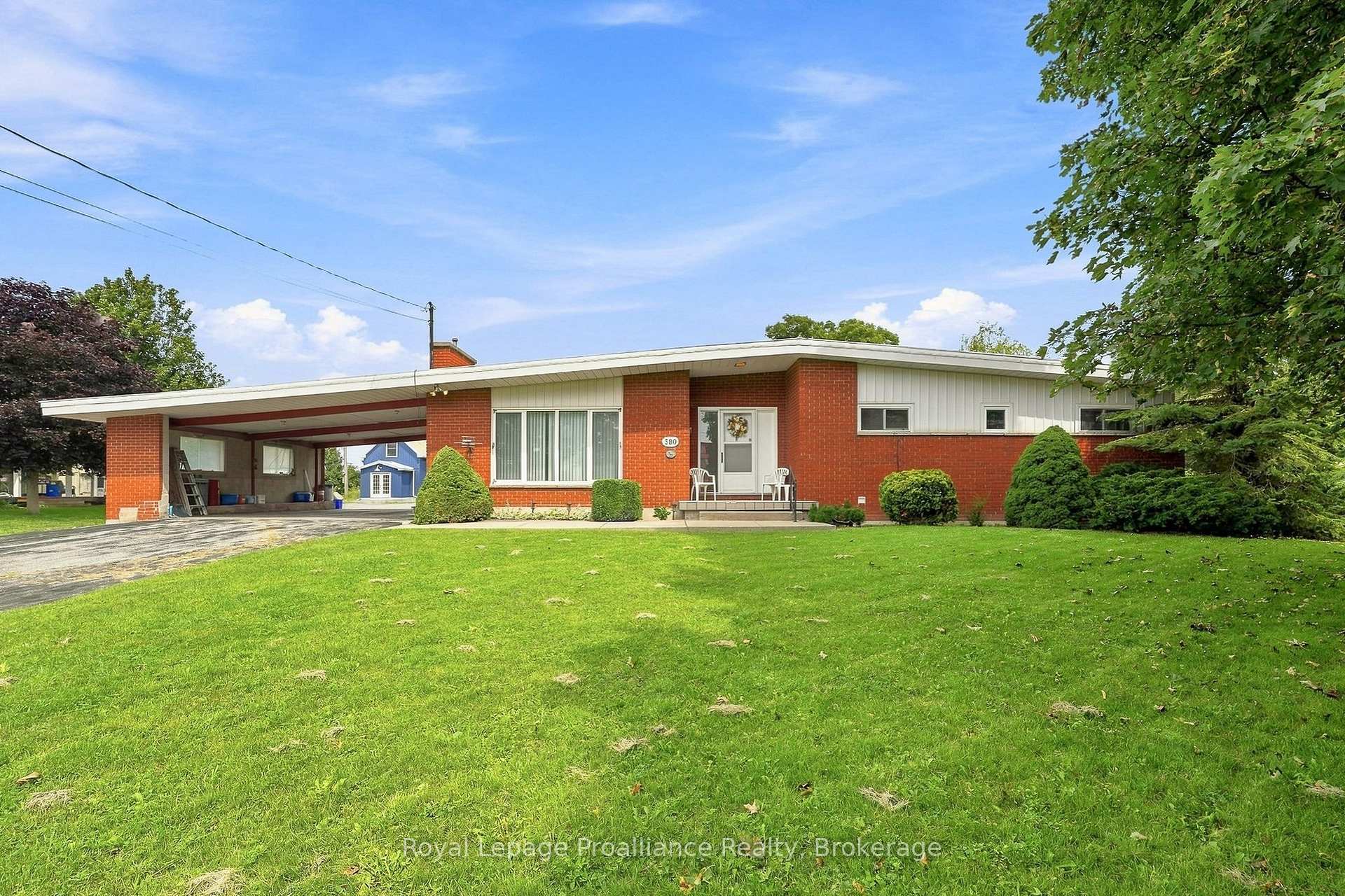 Photo 4 of 380-384 Main Street, Prince Edward County, Bloomfield — HOMEH