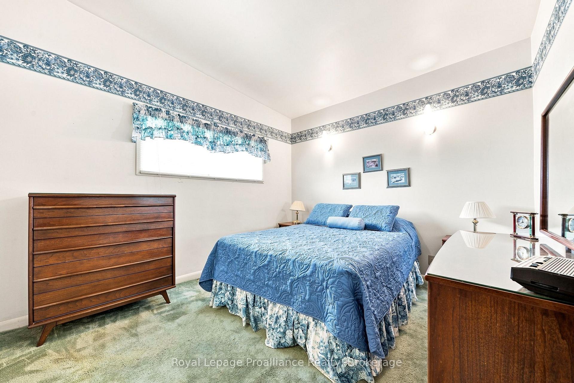 Photo 13 of 380-384 Main Street, Prince Edward County, Bloomfield — HOMEH
