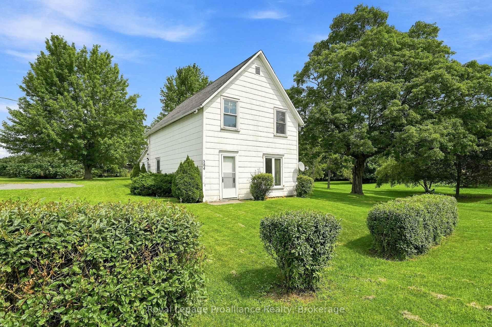Photo 31 of 380-384 Main Street, Prince Edward County, Bloomfield — HOMEH