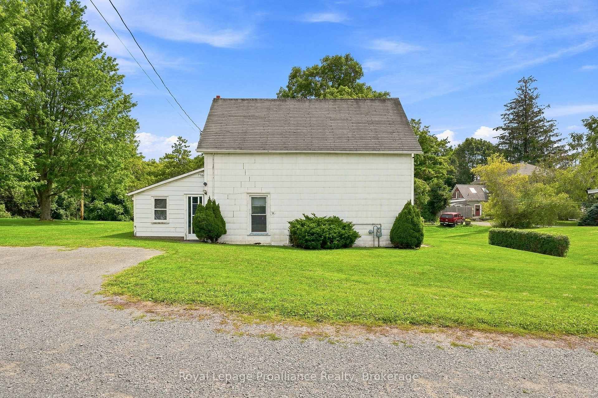 Photo 32 of 380-384 Main Street, Prince Edward County, Bloomfield — HOMEH