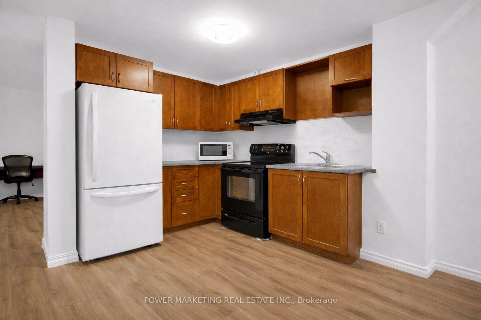 Photo 32 of 29 Taj Court, Ottawa, Hunt Club Park — HOMEH