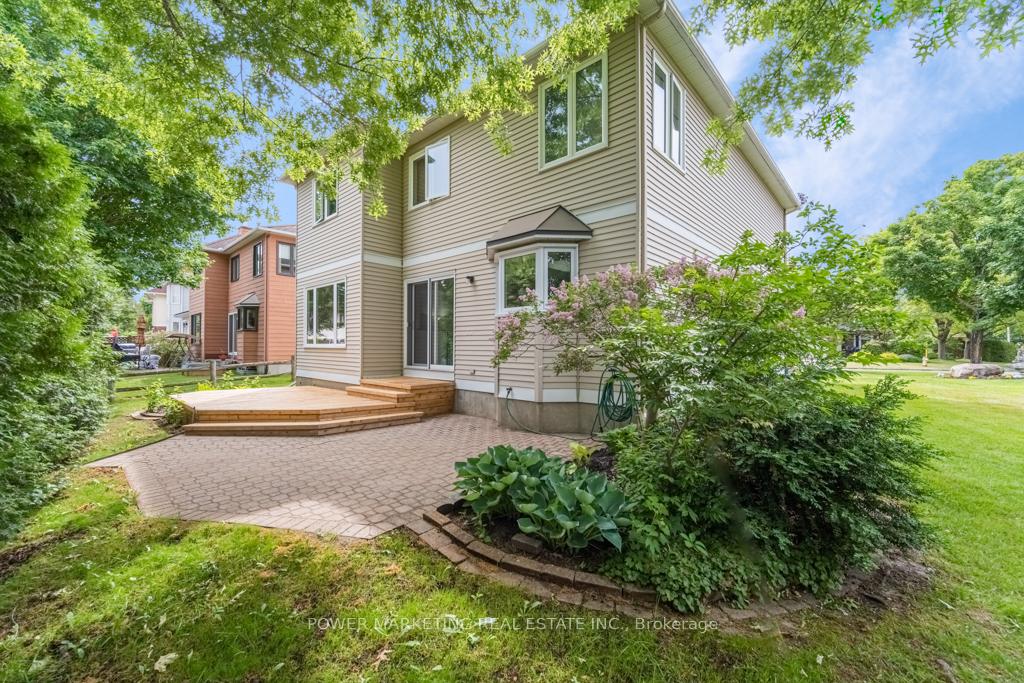 Photo 37 of 29 Taj Court, Ottawa, Hunt Club Park — HOMEH