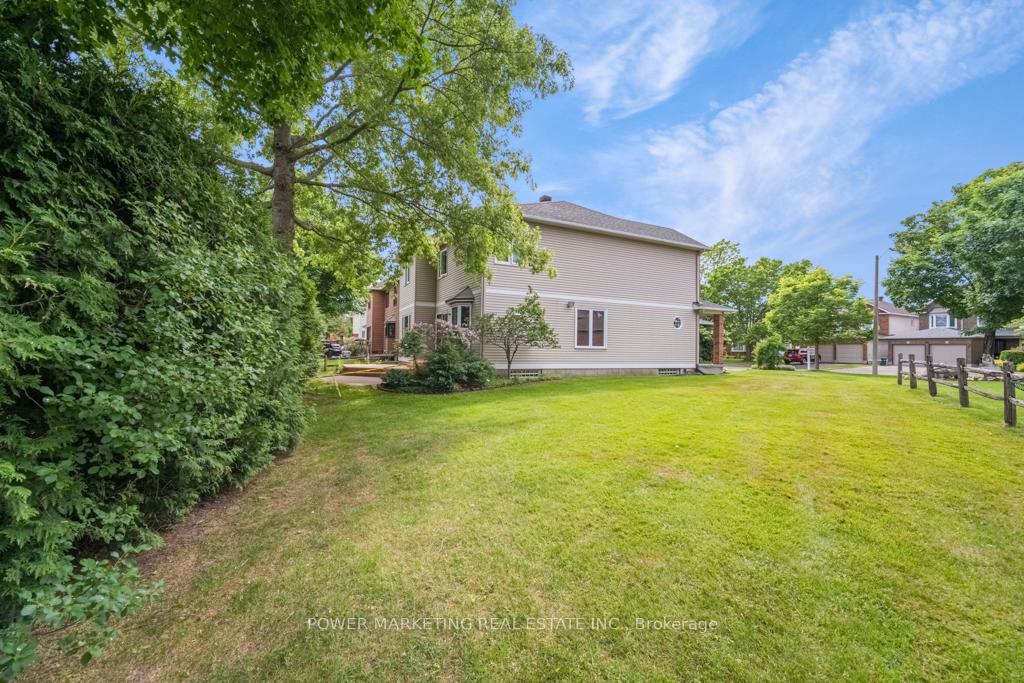 Photo 38 of 29 Taj Court, Ottawa, Hunt Club Park — HOMEH