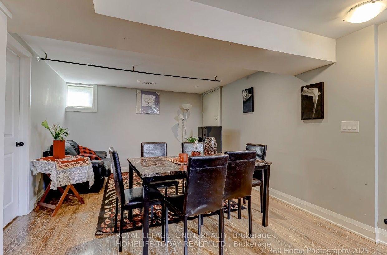 Photo 14 of 6 Greyabbey Trail, Scarborough, Guildwood — HOMEH