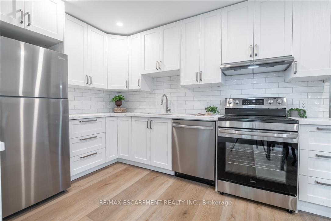 Photo 9 of 88 Ivon Avenue, Hamilton, Normanhurst — HOMEH