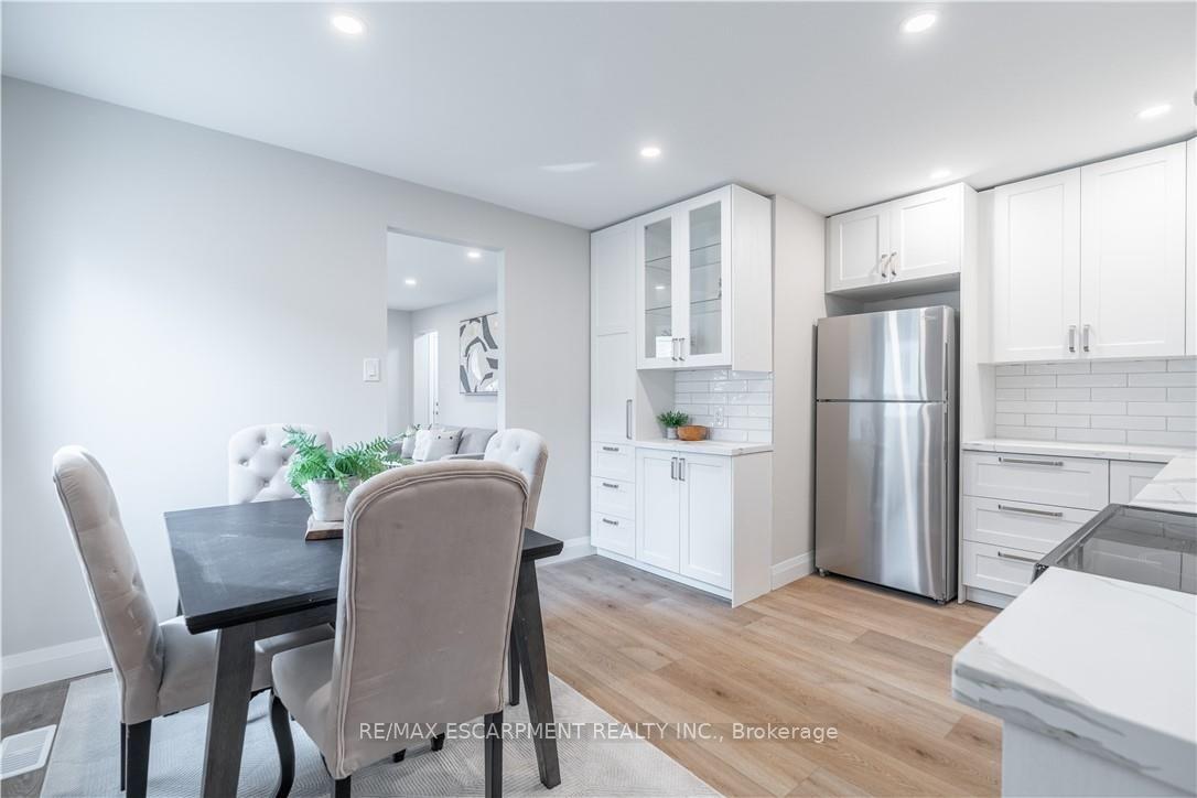 Photo 11 of 88 Ivon Avenue, Hamilton, Normanhurst — HOMEH