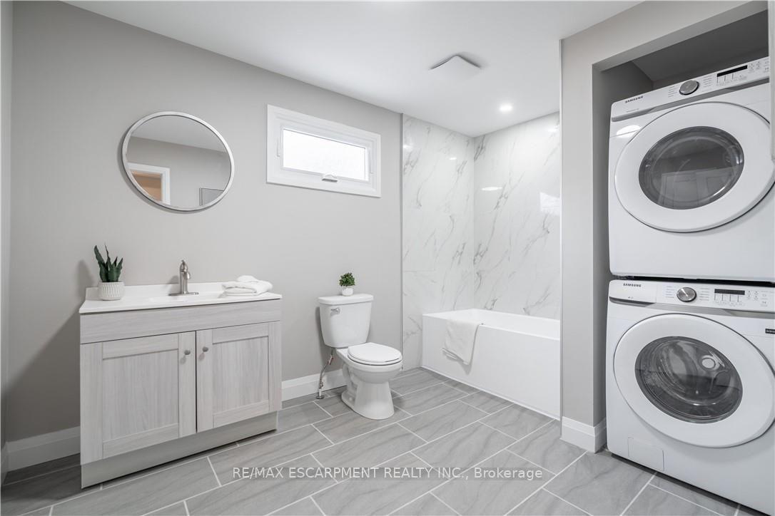 Photo 18 of 88 Ivon Avenue, Hamilton, Normanhurst — HOMEH
