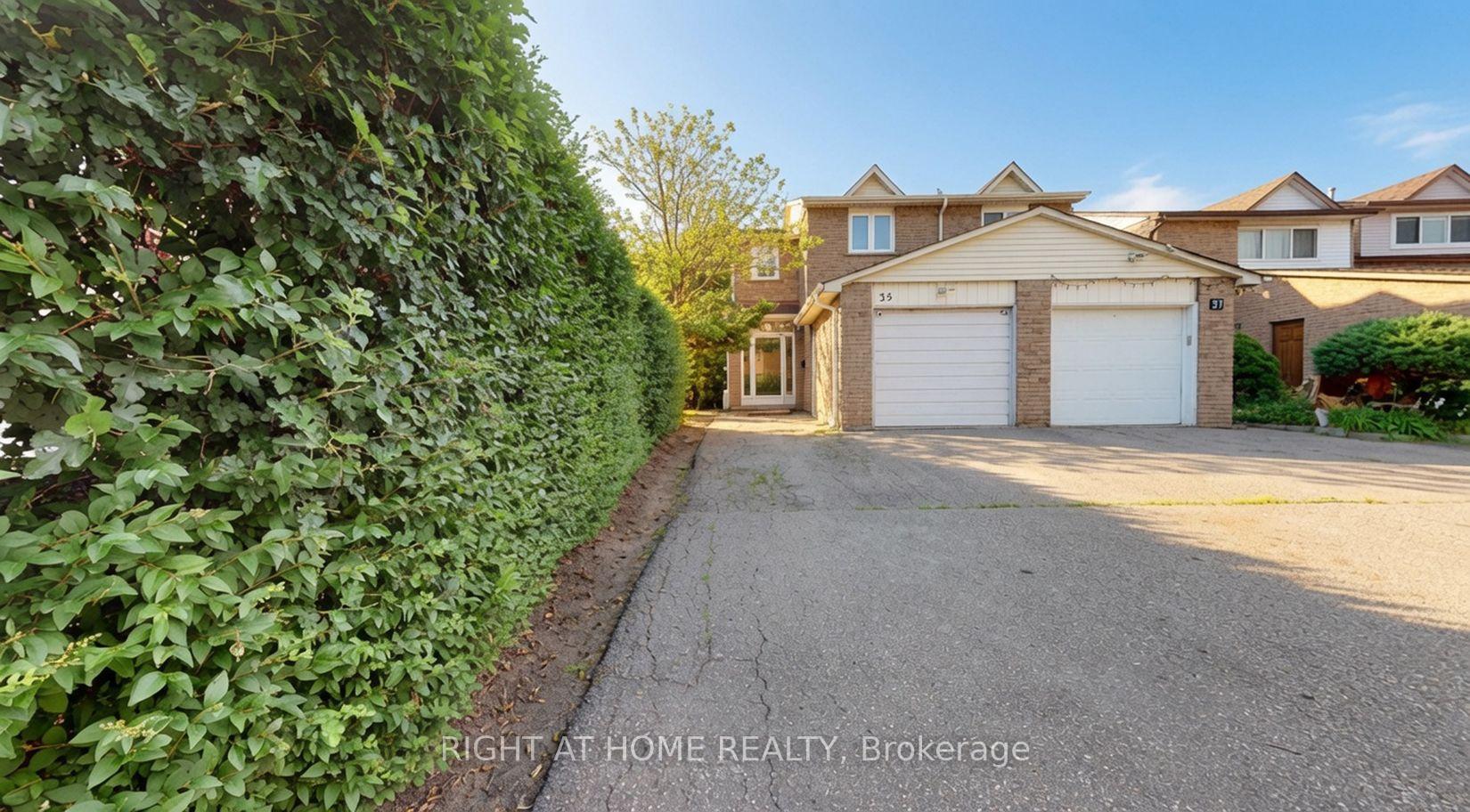 Photo 4 of 35 Chalfield Lane, Mississauga, Rathwood — HOMEH