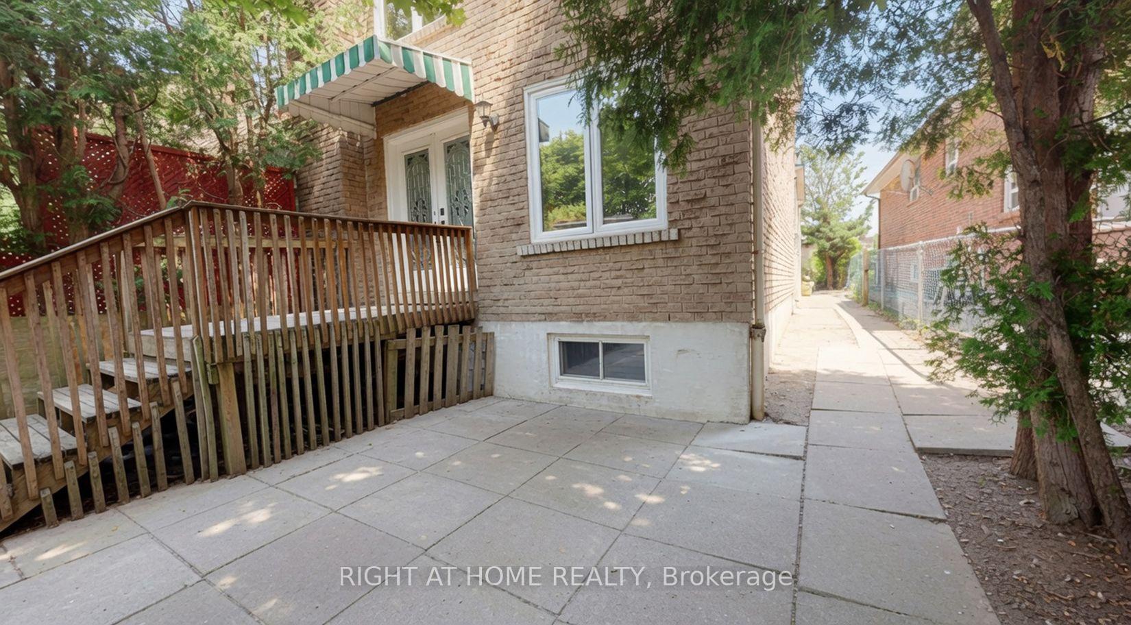 Photo 10 of 35 Chalfield Lane, Mississauga, Rathwood — HOMEH