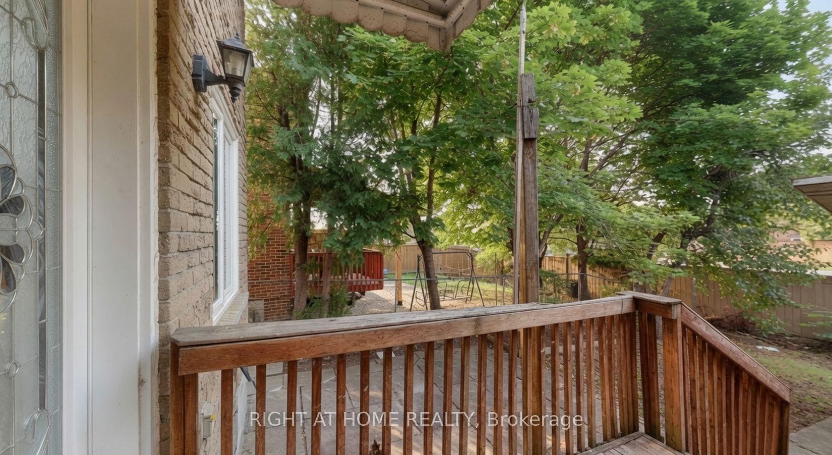 Photo 12 of 35 Chalfield Lane, Mississauga, Rathwood — HOMEH