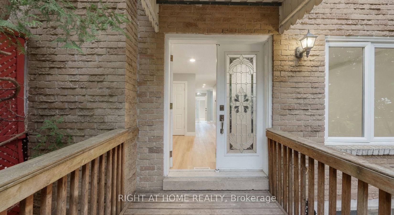Photo 13 of 35 Chalfield Lane, Mississauga, Rathwood — HOMEH