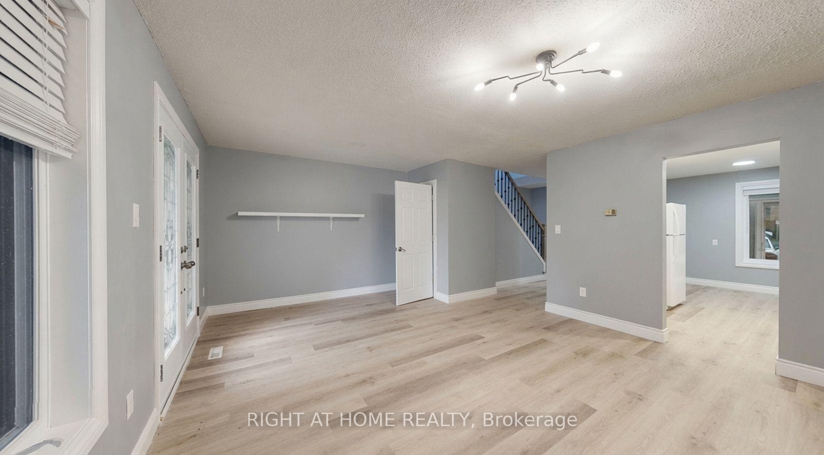 Photo 17 of 35 Chalfield Lane, Mississauga, Rathwood — HOMEH