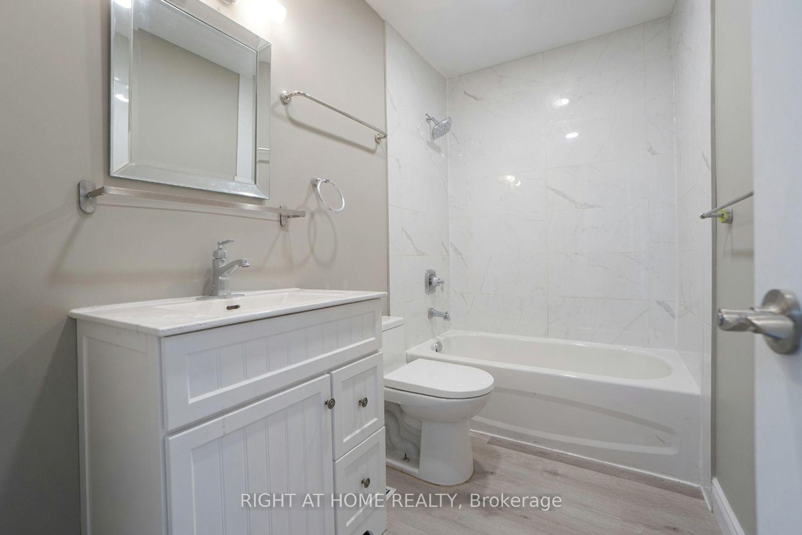 Photo 28 of 35 Chalfield Lane, Mississauga, Rathwood — HOMEH