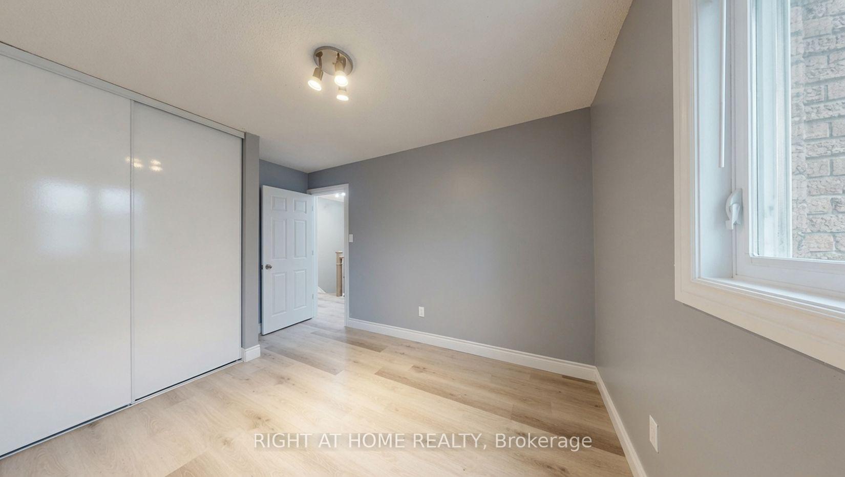 Photo 30 of 35 Chalfield Lane, Mississauga, Rathwood — HOMEH