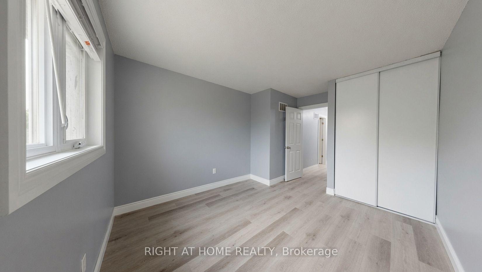 Photo 31 of 35 Chalfield Lane, Mississauga, Rathwood — HOMEH