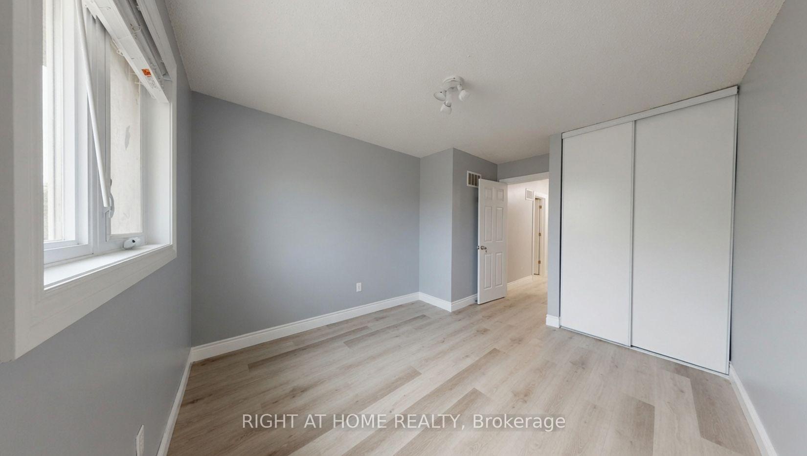 Photo 35 of 35 Chalfield Lane, Mississauga, Rathwood — HOMEH