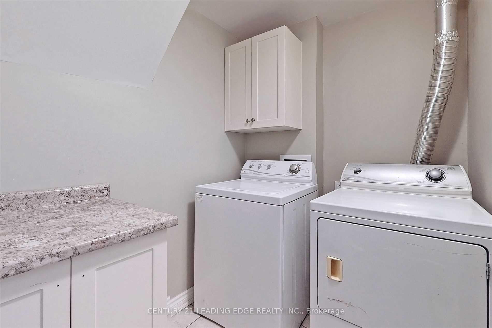 Photo 8 of 308 Elgin Street W, Oshawa, McLaughlin — HOMEH