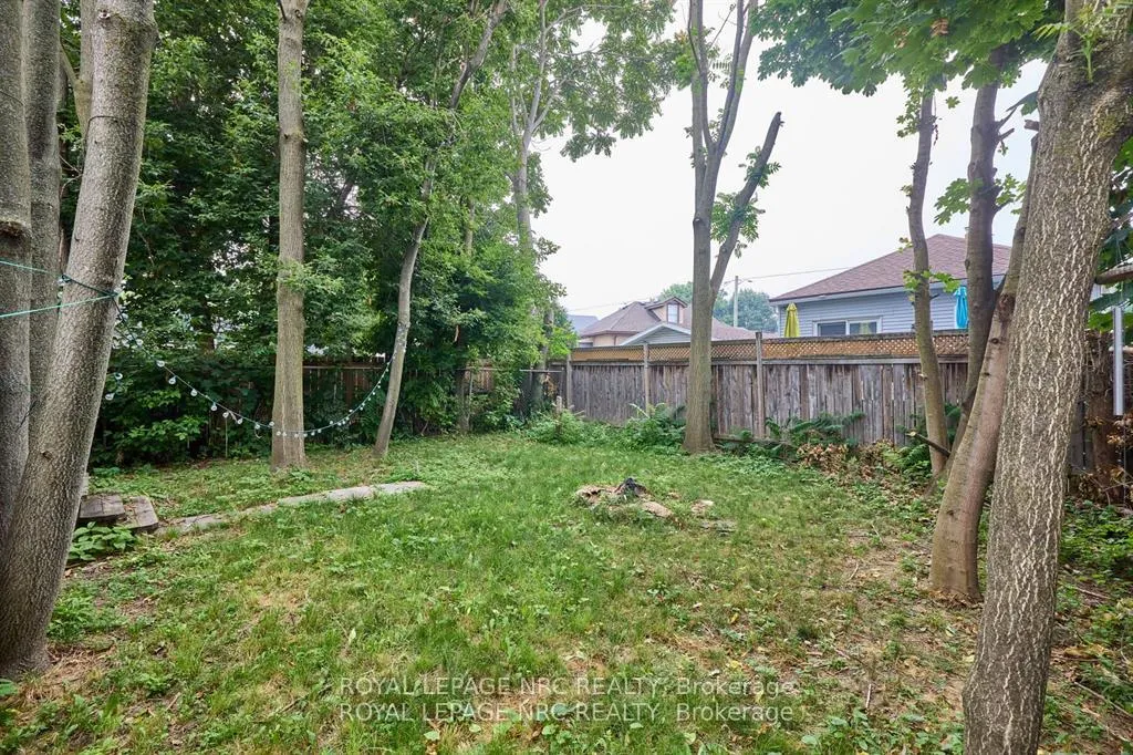 Photo 4 of 108 Carlton Street, St. Catharines, Haig — HOMEH