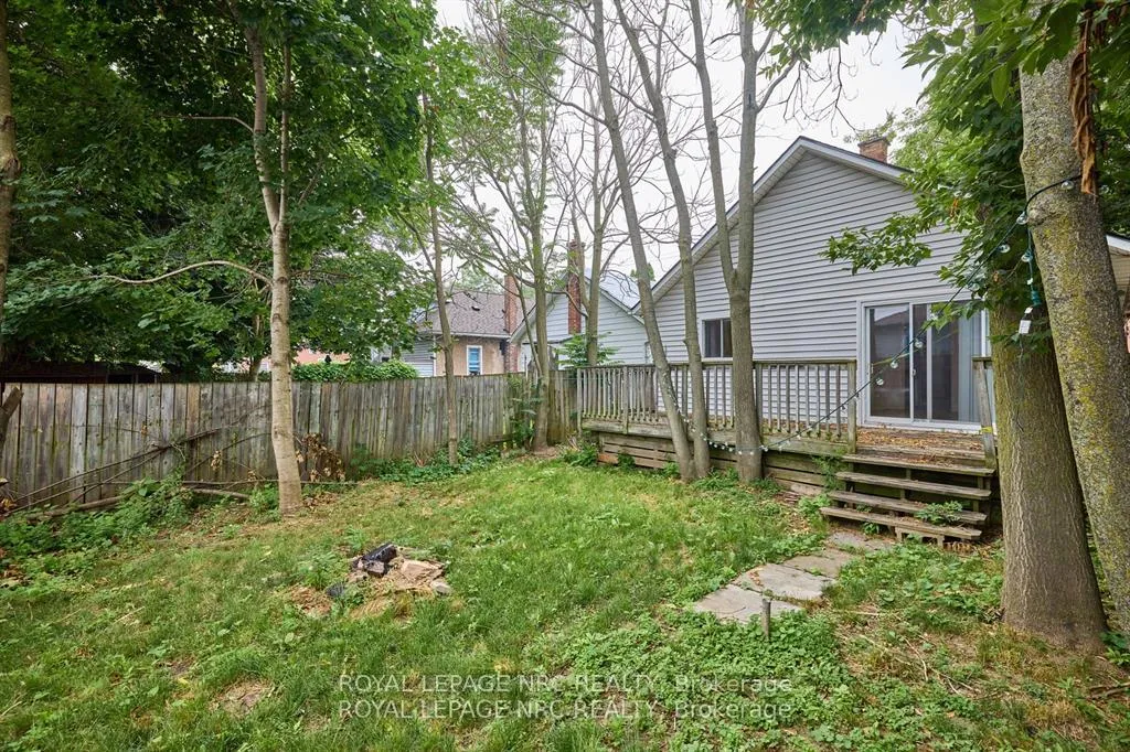Photo 7 of 108 Carlton Street, St. Catharines, Haig — HOMEH