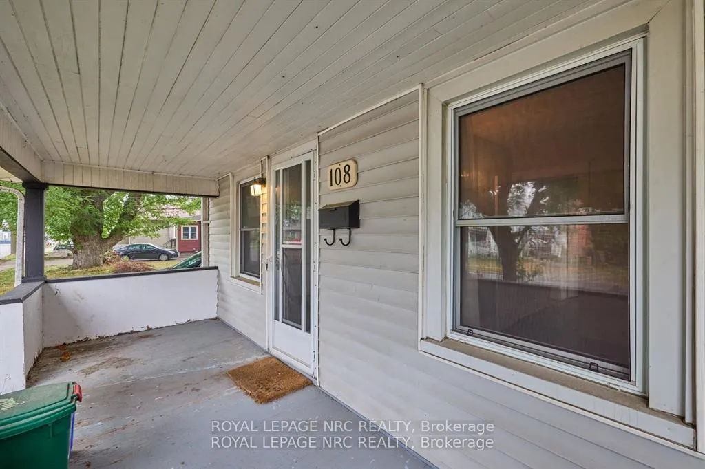 Photo 8 of 108 Carlton Street, St. Catharines, Haig — HOMEH