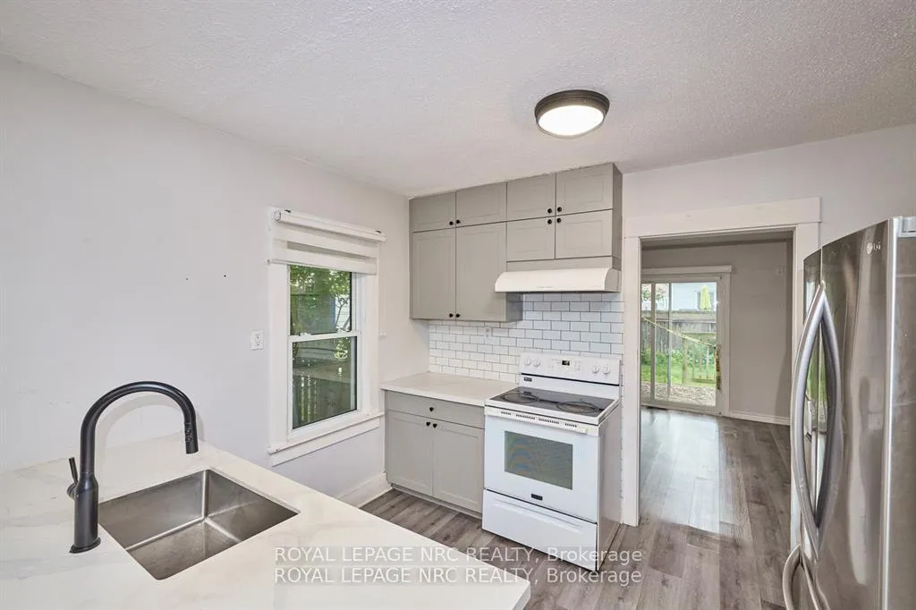 Photo 16 of 108 Carlton Street, St. Catharines, Haig — HOMEH