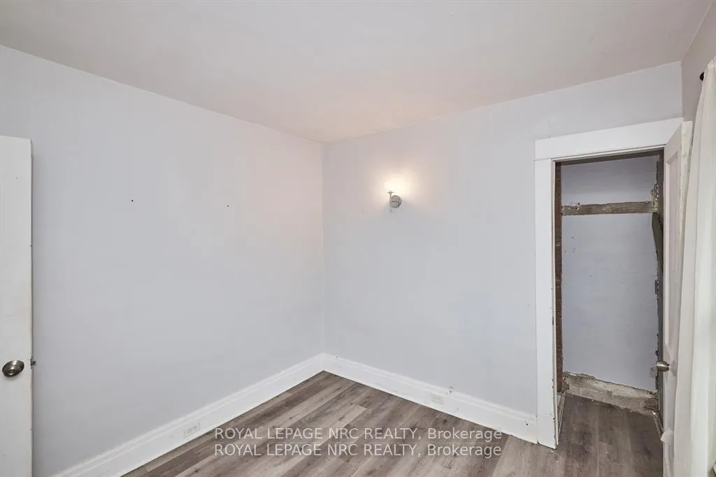 Photo 22 of 108 Carlton Street, St. Catharines, Haig — HOMEH
