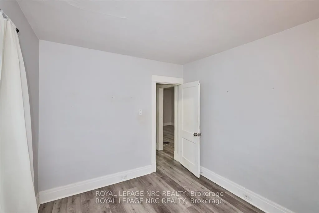 Photo 23 of 108 Carlton Street, St. Catharines, Haig — HOMEH