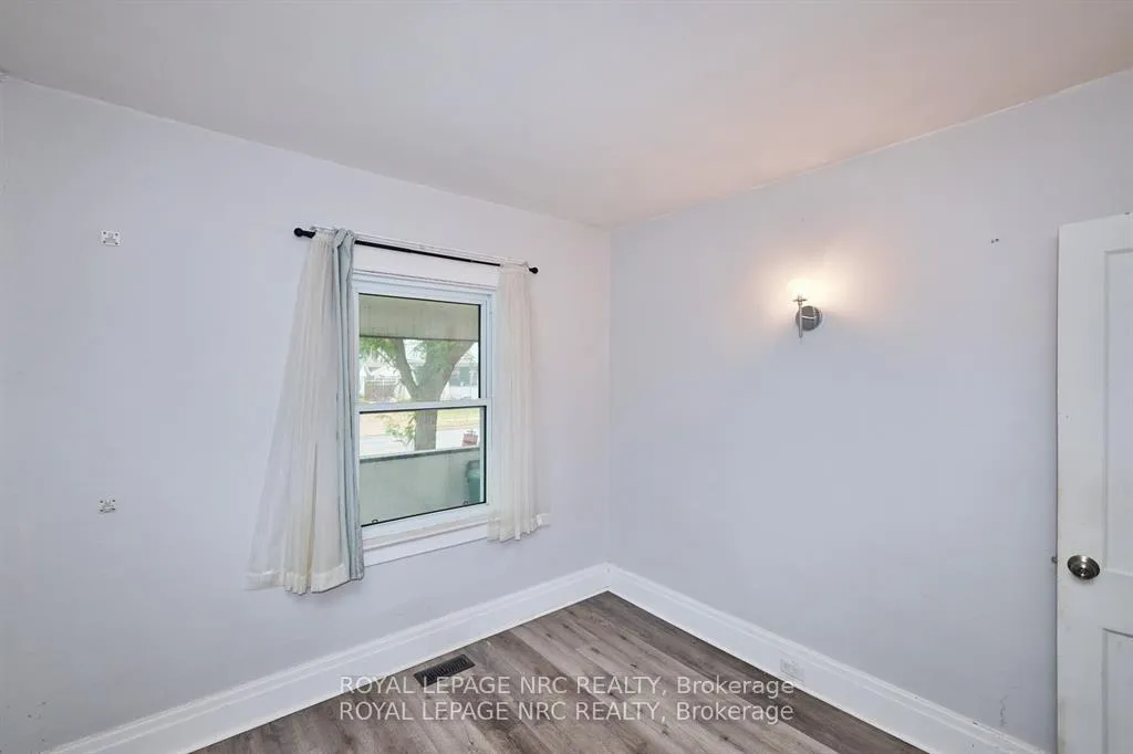 Photo 26 of 108 Carlton Street, St. Catharines, Haig — HOMEH