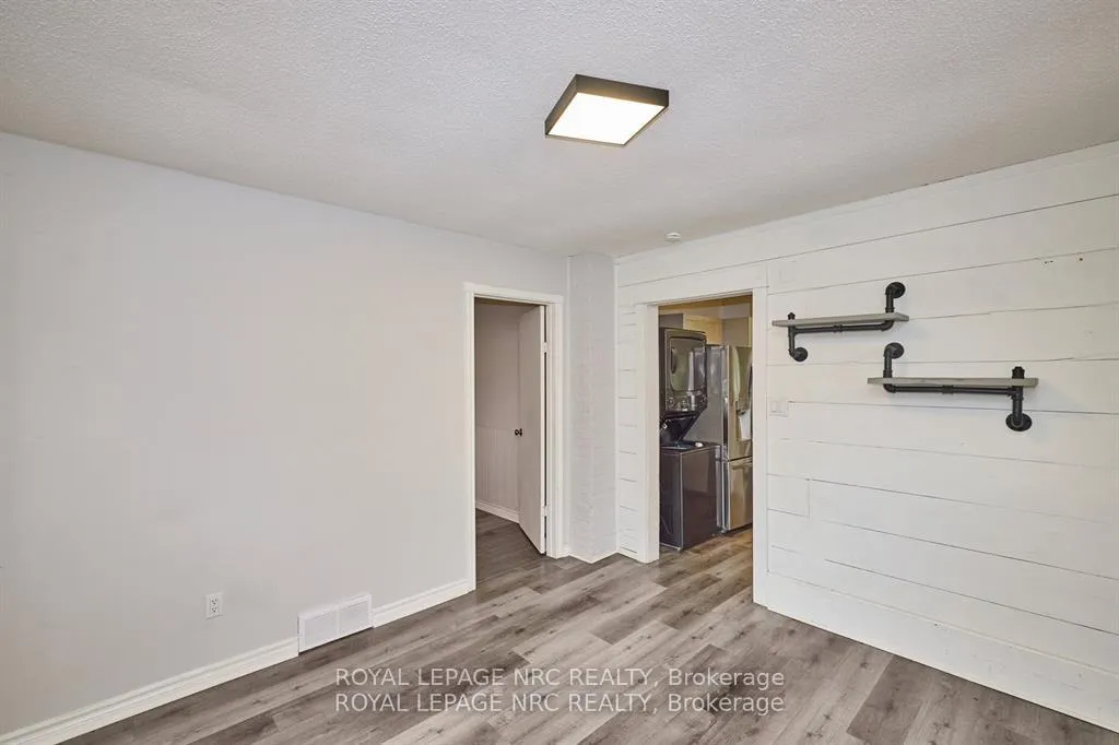 Photo 33 of 108 Carlton Street, St. Catharines, Haig — HOMEH