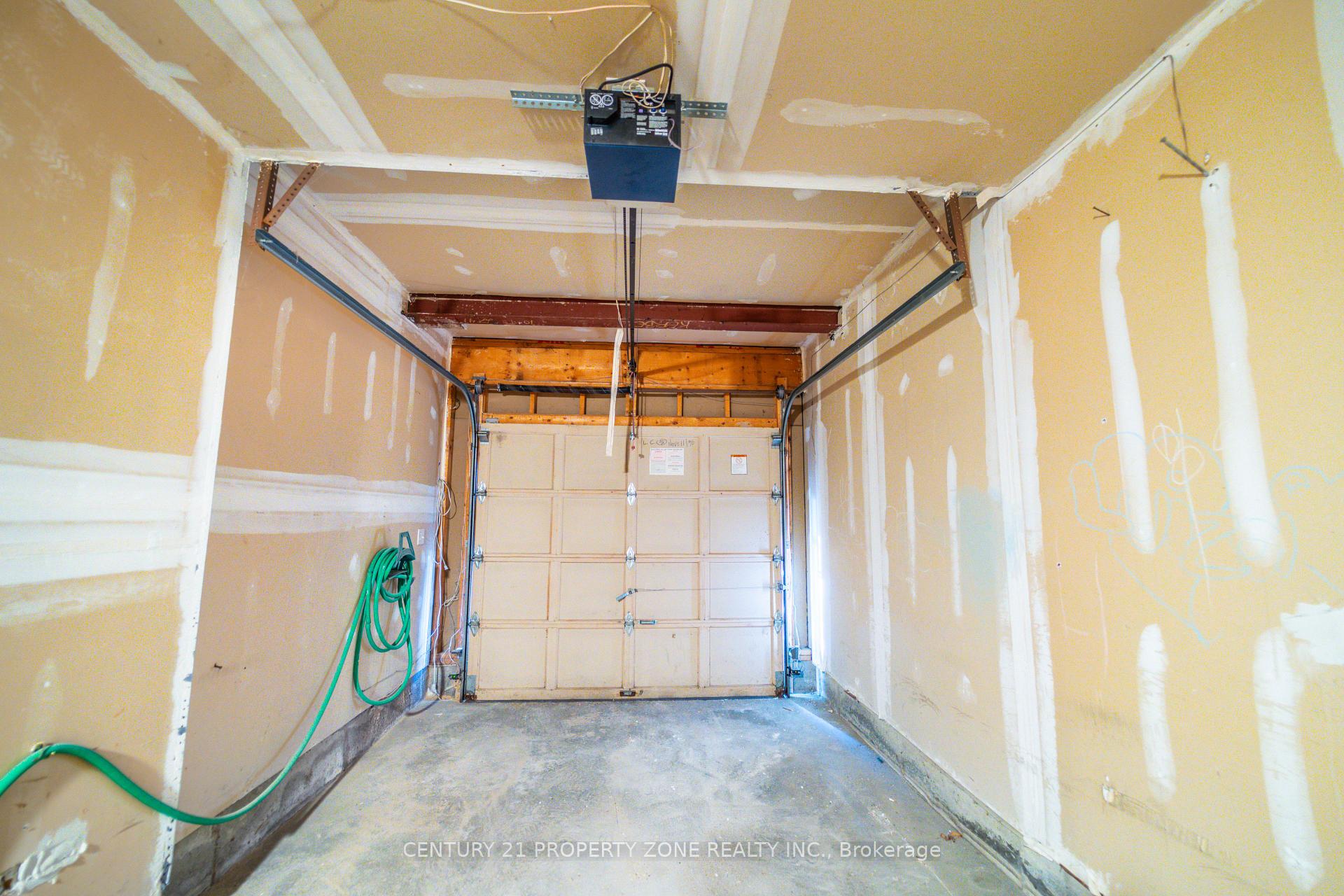 Photo 8 of Unit 49, 35 Malta Avenue, Brampton, Fletcher's Creek South — HOMEH