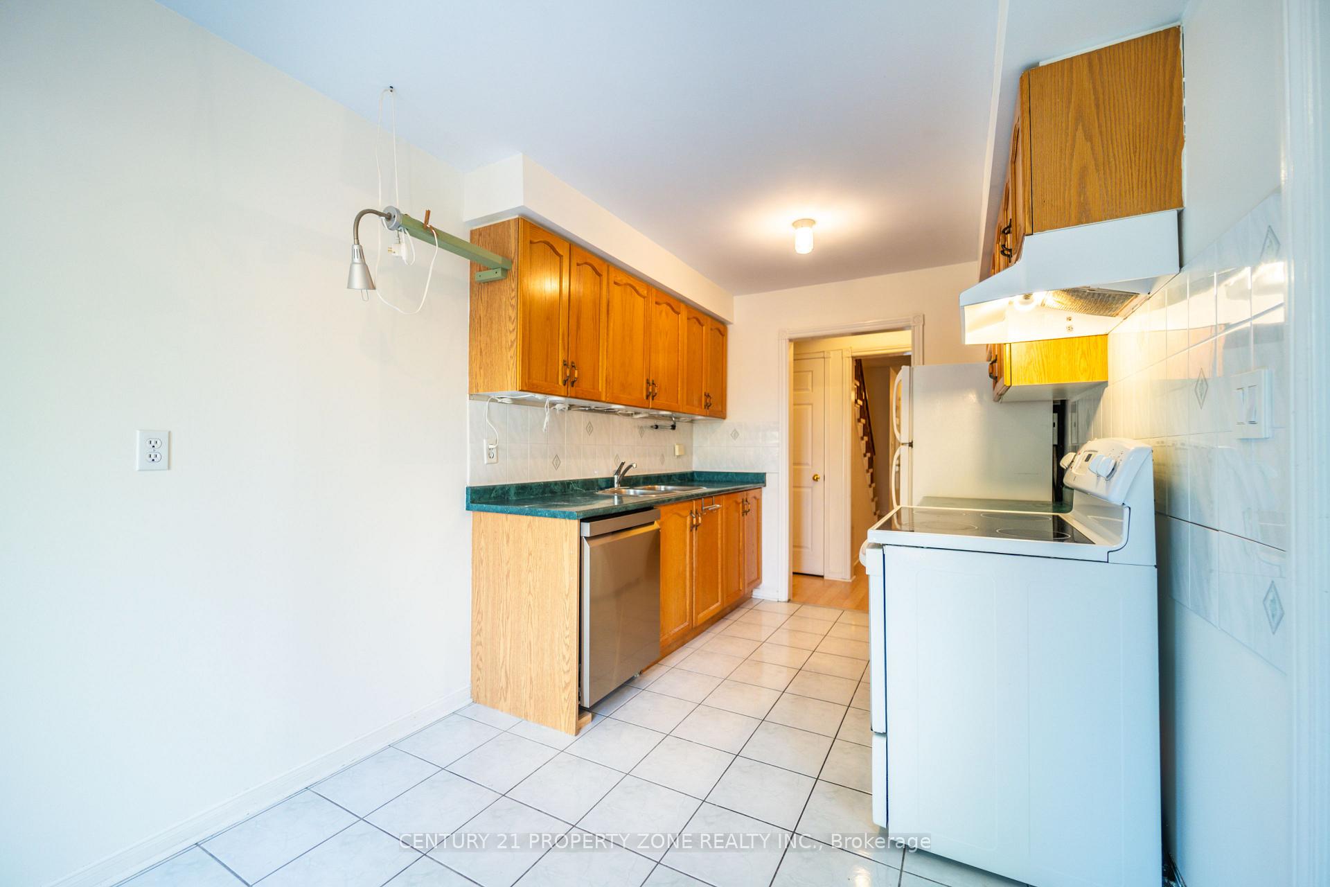Photo 21 of Unit 49, 35 Malta Avenue, Brampton, Fletcher's Creek South — HOMEH