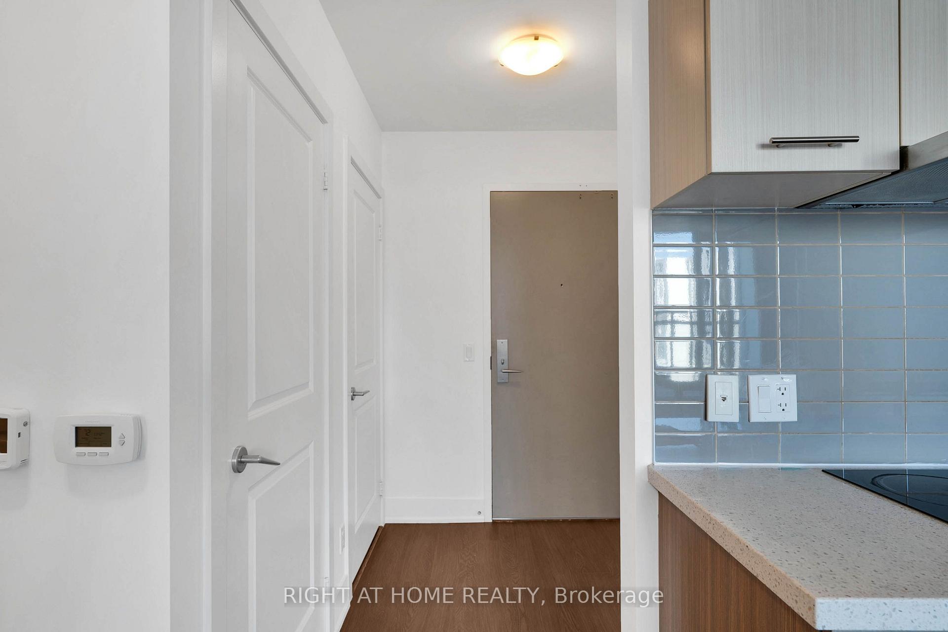 Photo 8 of Unit 701, 180 Enterprise Boulevard, Markham, Unionville — HOMEH