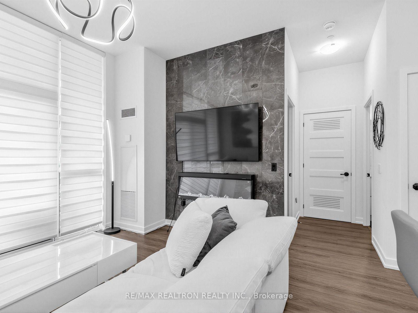 Photo 3 of Unit 121, 415 Sea Ray Avenue, Innisfil, Rural Innisfil — HOMEH