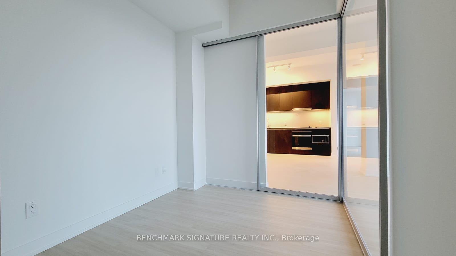 Photo 7 of Unit 6007, 8 Wellesley Street W, Toronto, Bay Street Corridor — HOMEH