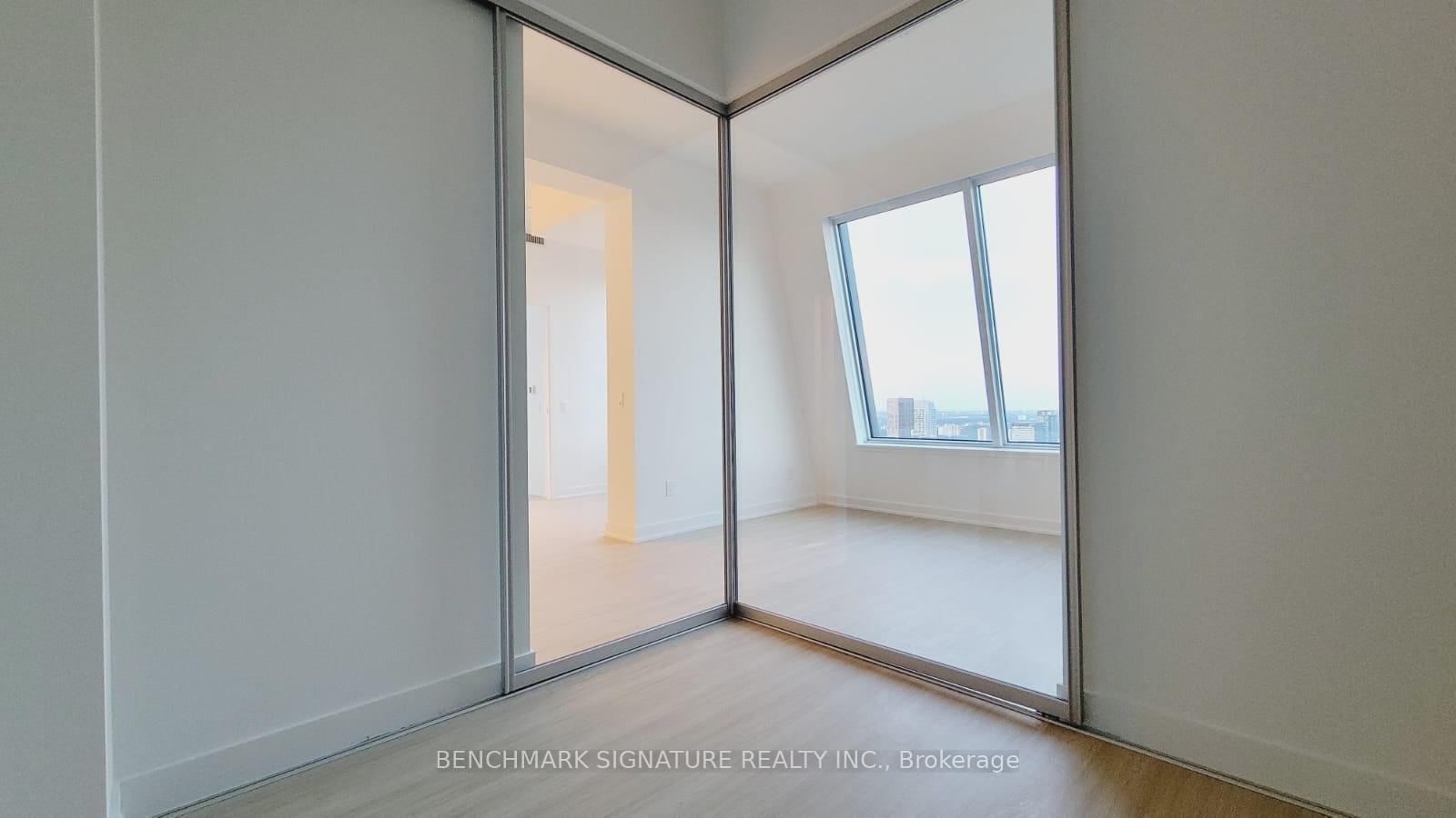 Photo 11 of Unit 6007, 8 Wellesley Street W, Toronto, Bay Street Corridor — HOMEH