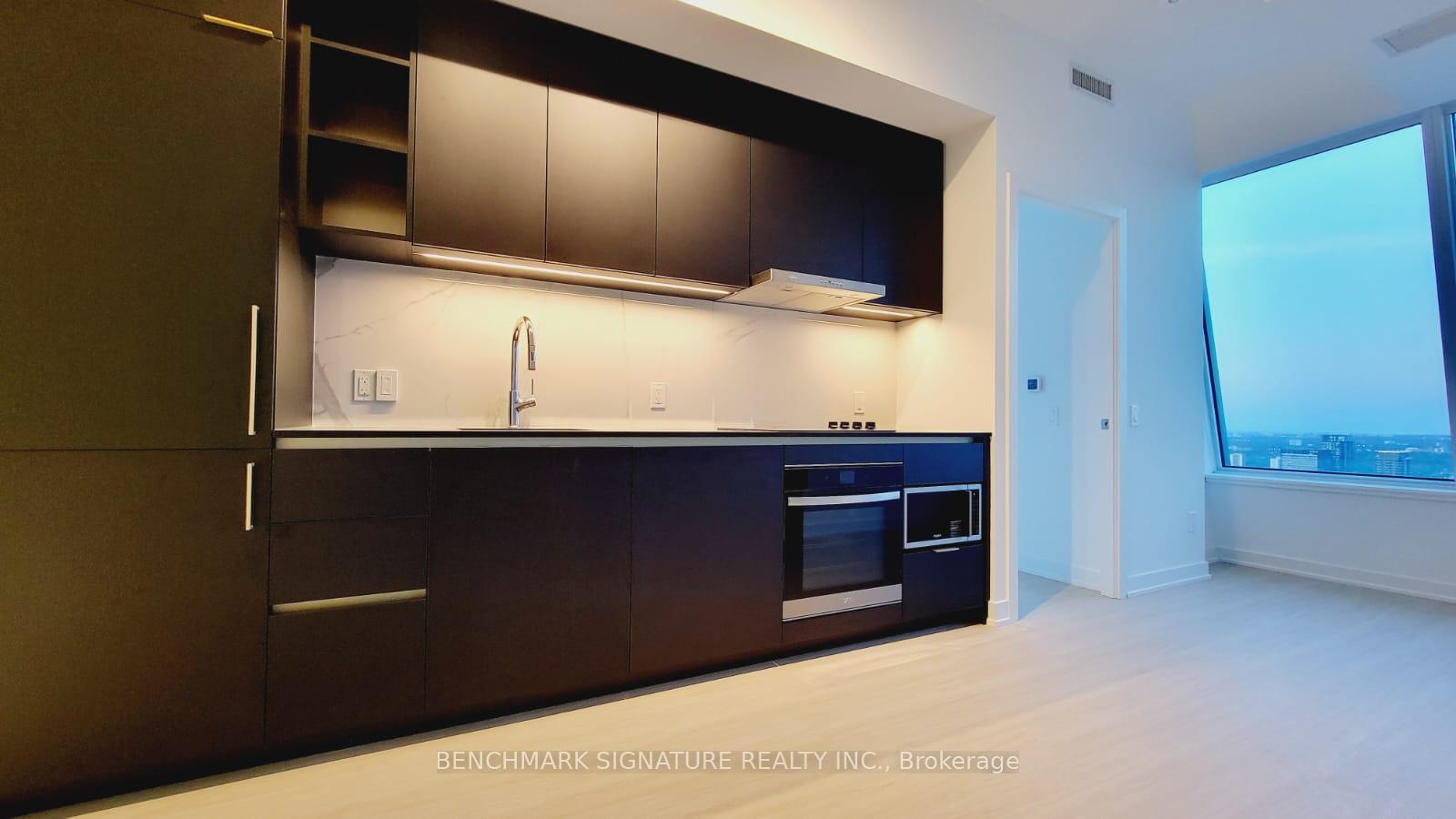 Photo 12 of Unit 6007, 8 Wellesley Street W, Toronto, Bay Street Corridor — HOMEH