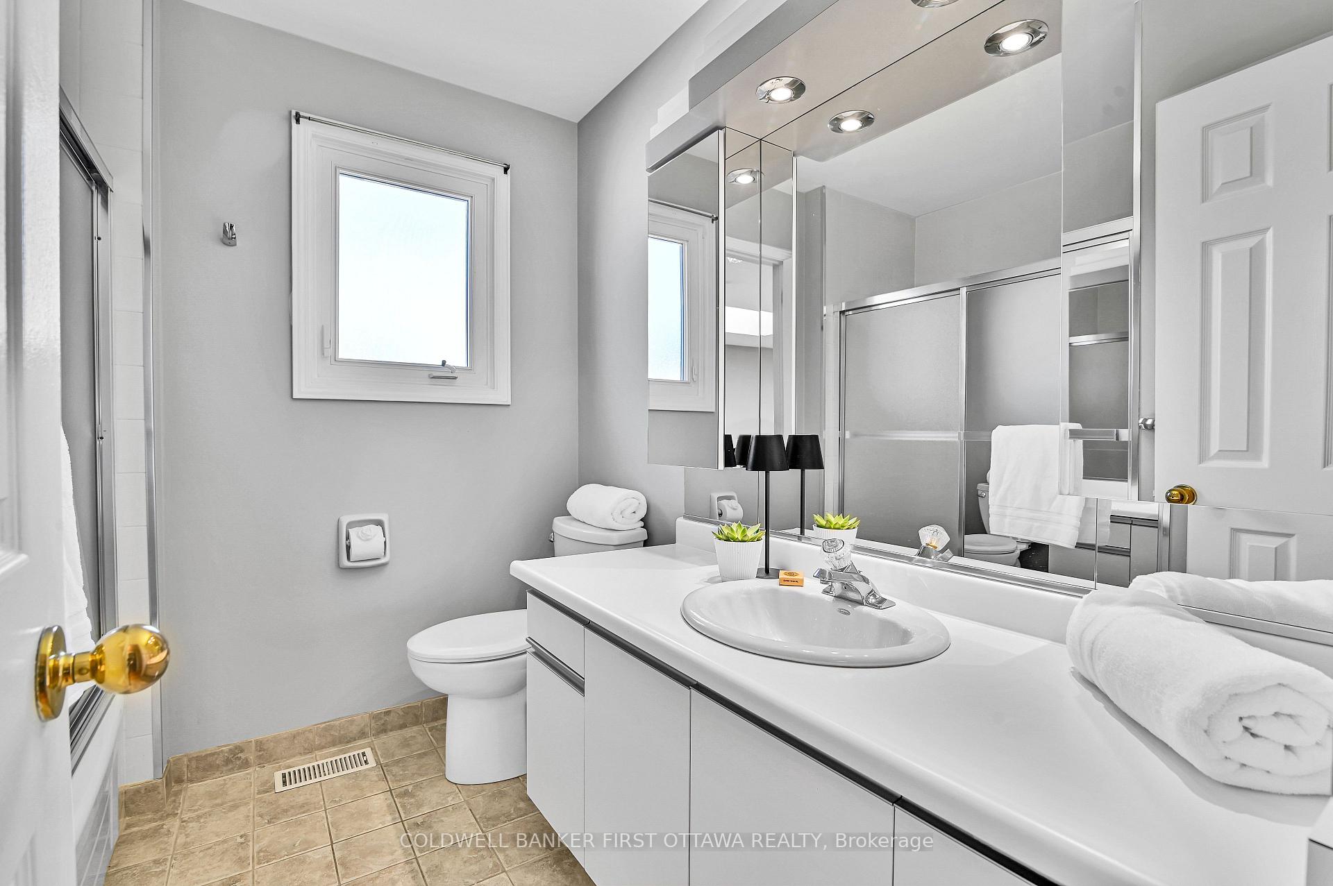 Photo 35 of 605 Brookridge Crescent, Ottawa, Fallingbrook/Ridgemount — HOMEH