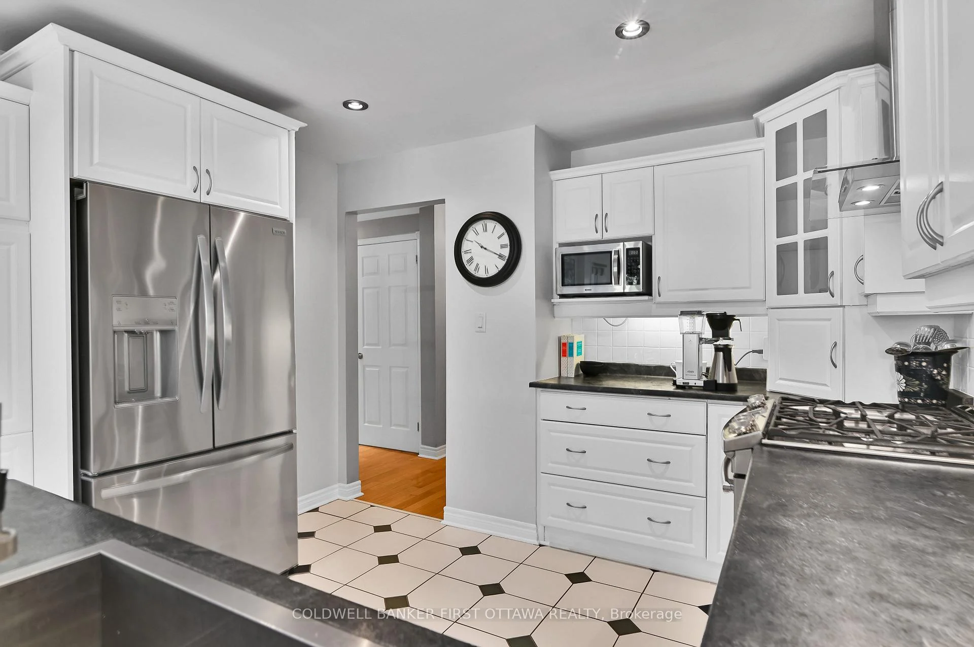 Photo 16 of 605 Brookridge Crescent, Ottawa, Fallingbrook/Ridgemount — HOMEH