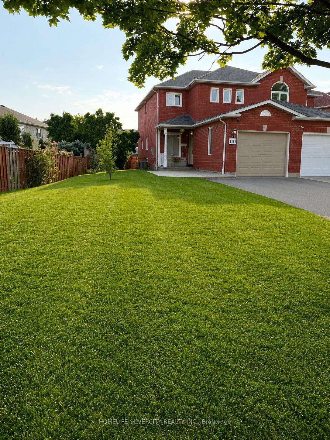 Photo 2 of 101 Cranberry Crescent, Brampton, Fletcher's Creek South — HOMEH
