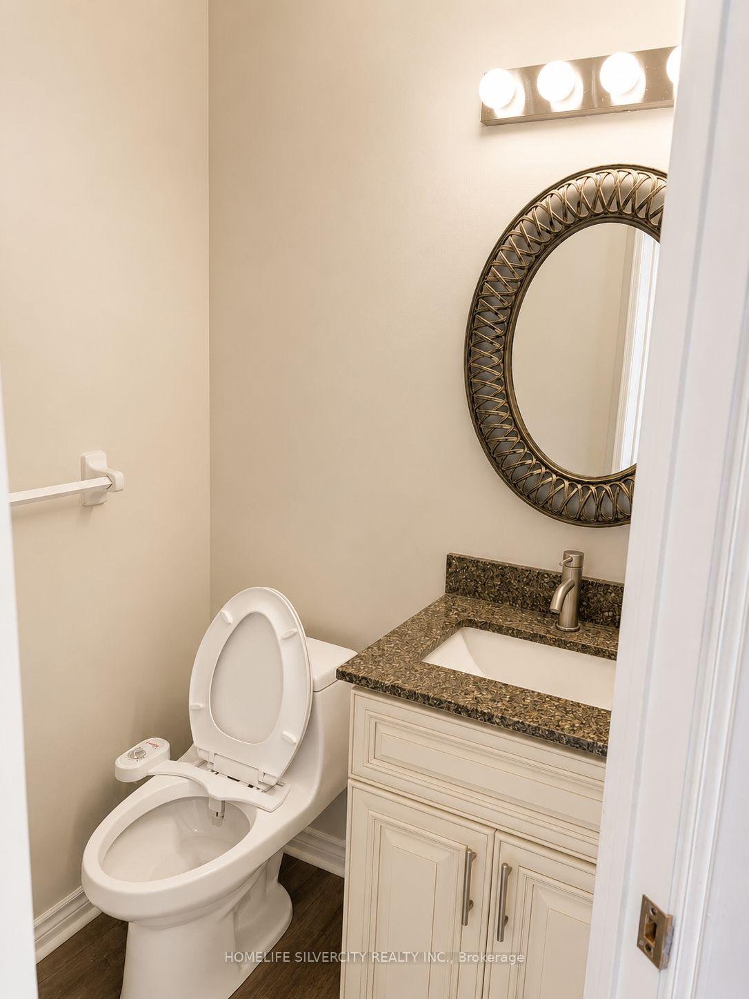 Photo 4 of 101 Cranberry Crescent, Brampton, Fletcher's Creek South — HOMEH