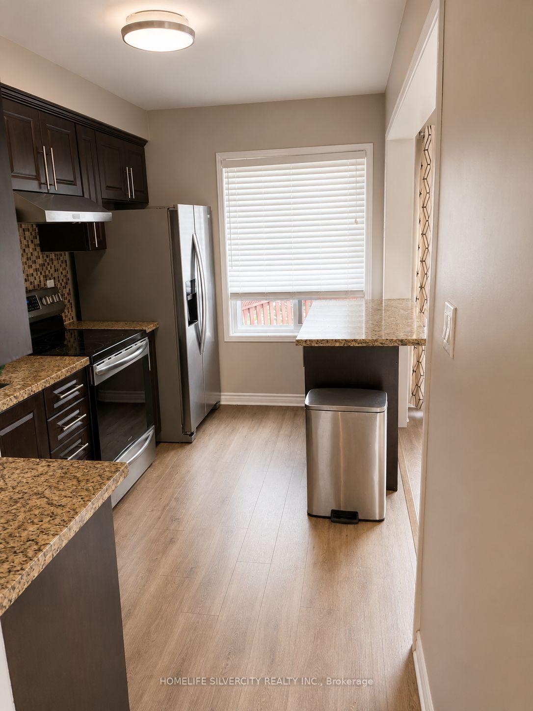 Photo 8 of 101 Cranberry Crescent, Brampton, Fletcher's Creek South — HOMEH