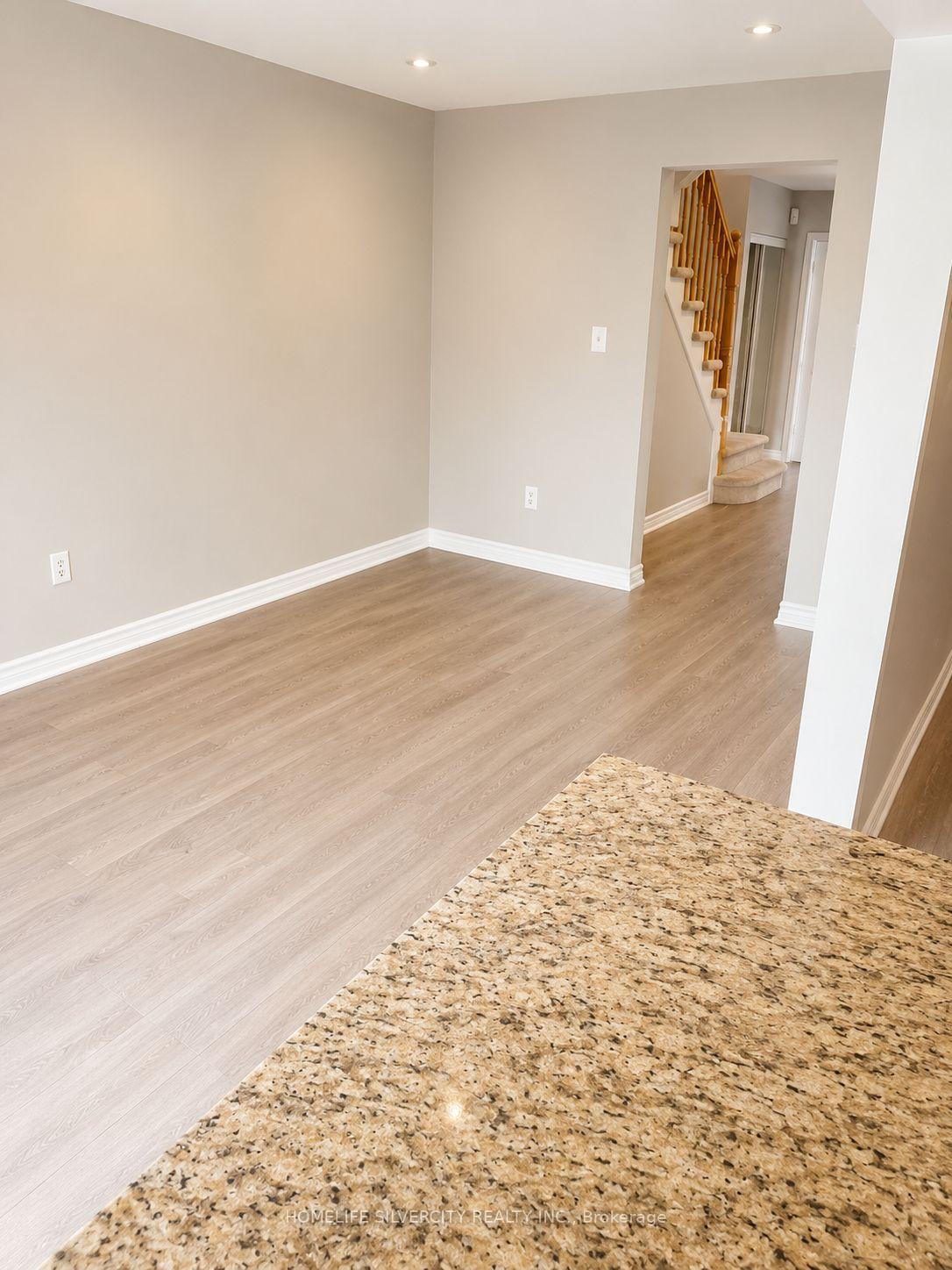 Photo 11 of 101 Cranberry Crescent, Brampton, Fletcher's Creek South — HOMEH