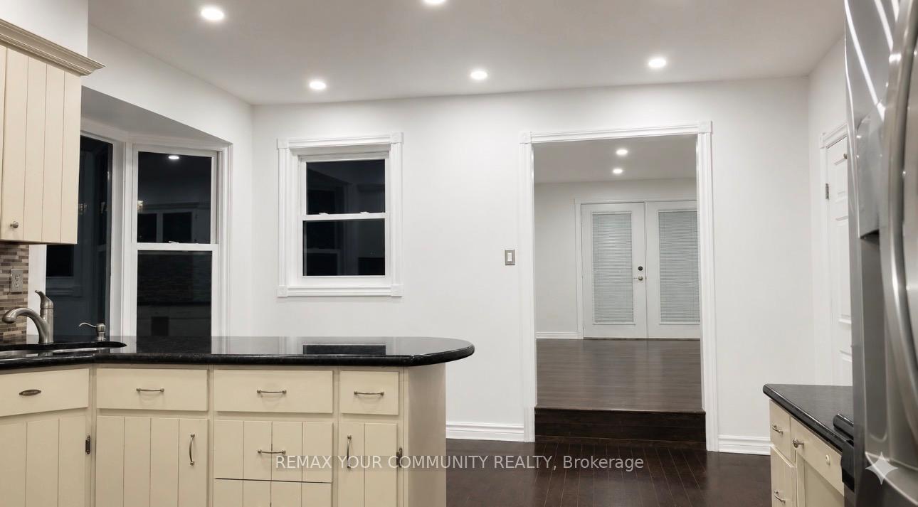 Photo 5 of Unit Main, 96 Gurnett Street, Aurora, Aurora Village — HOMEH
