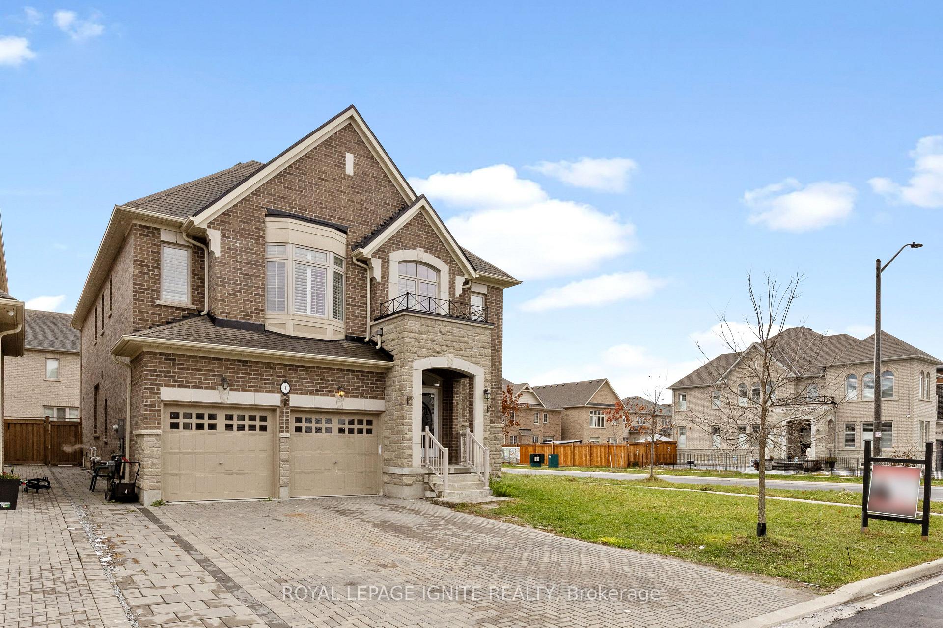 Photo 4 of 1 Morningstar Avenue, Whitby, Rolling Acres — HOMEH