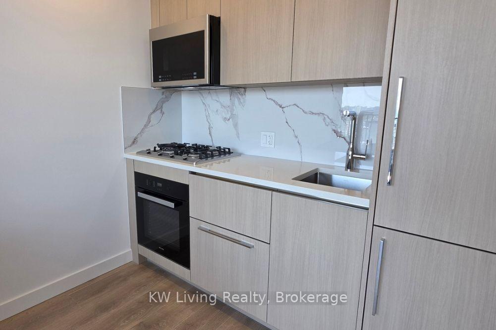 Photo 11 of Unit 2010, 75 Billes Heights, North York, Bayview Village — HOMEH