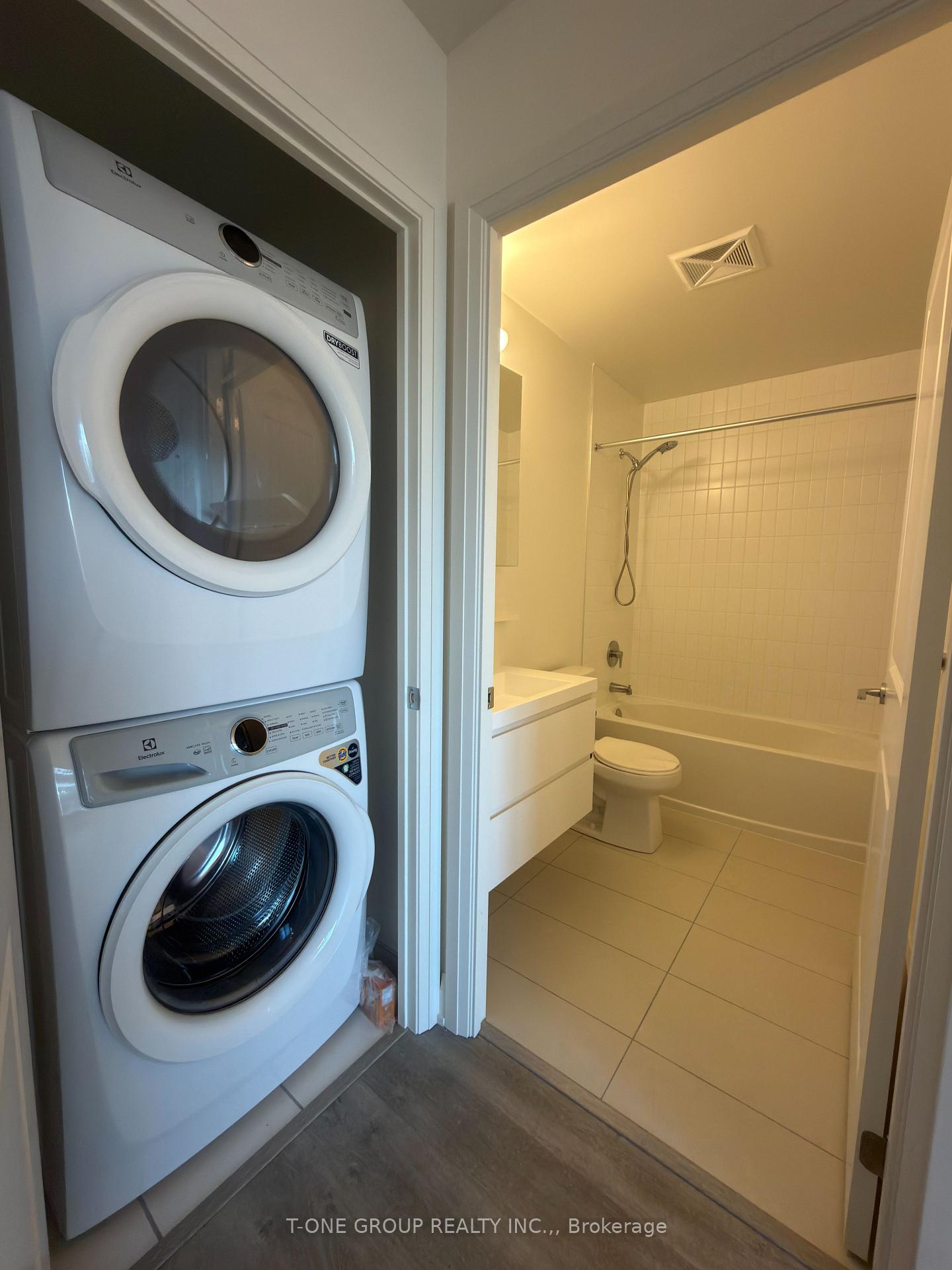 Photo 7 of Unit 2303, 38 Andre de Grasse Street, Markham, Unionville — HOMEH