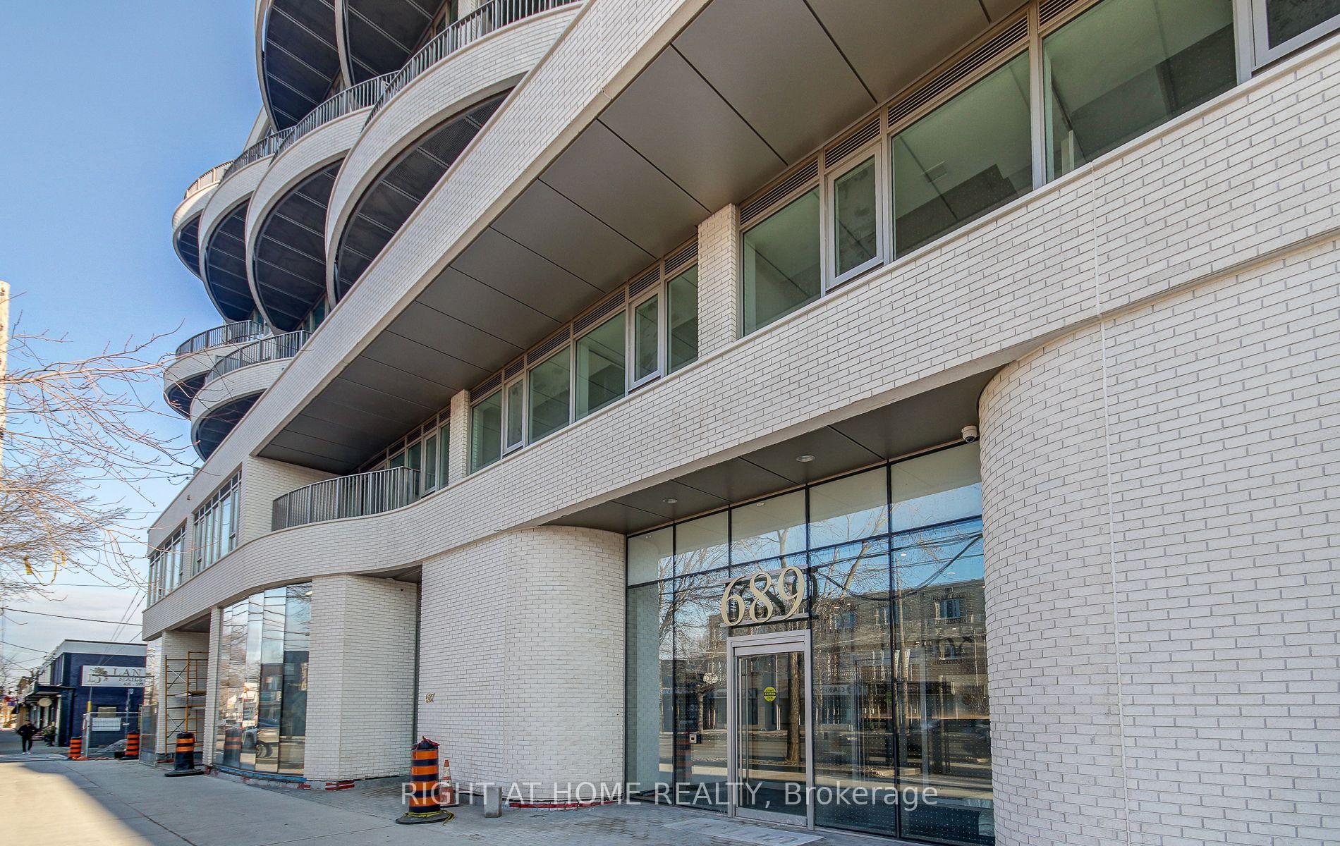 Photo 3 of Unit 504, 689 The Queensway, Etobicoke, Stonegate-Queensway — HOMEH
