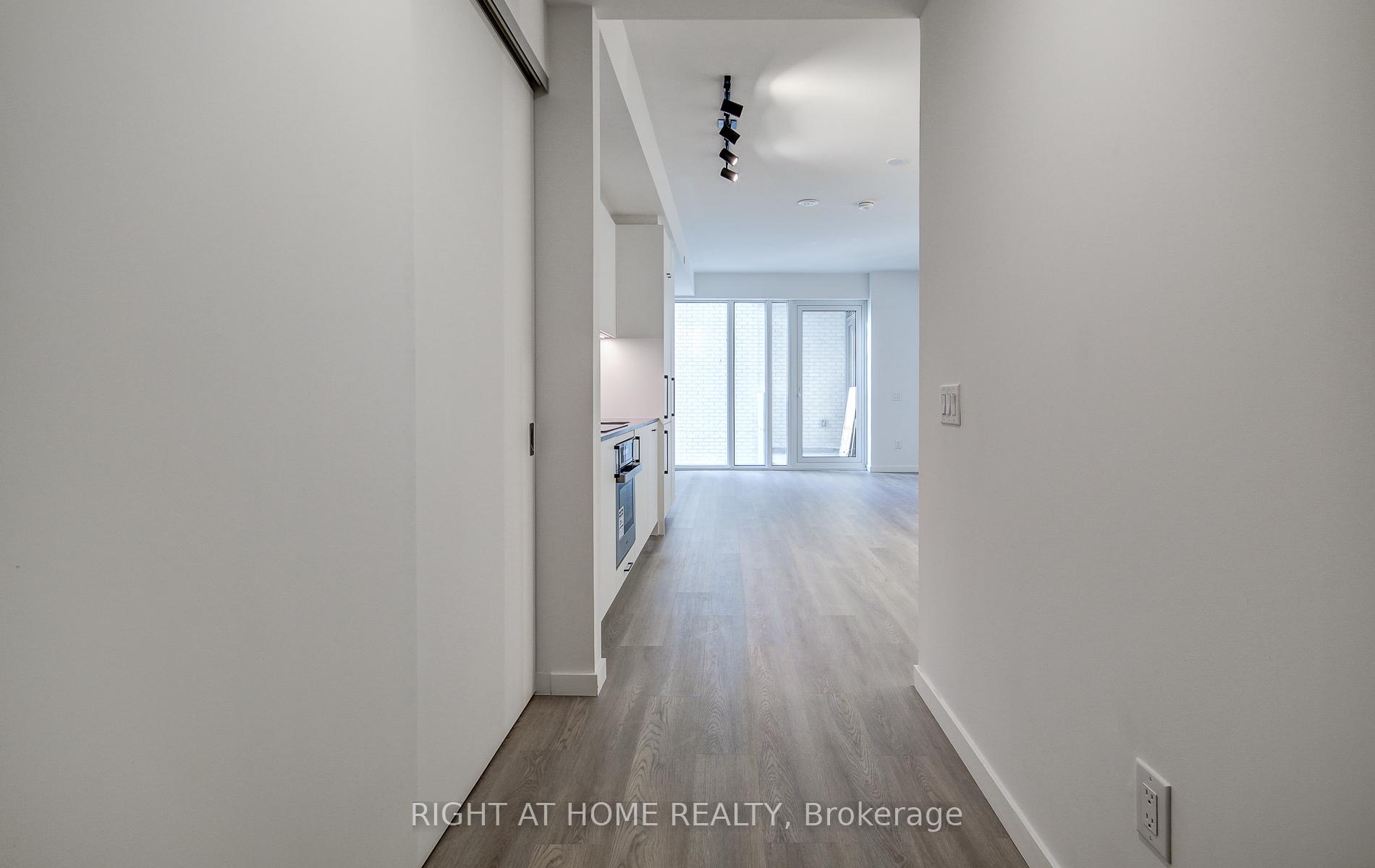 Photo 8 of Unit 504, 689 The Queensway, Etobicoke, Stonegate-Queensway — HOMEH