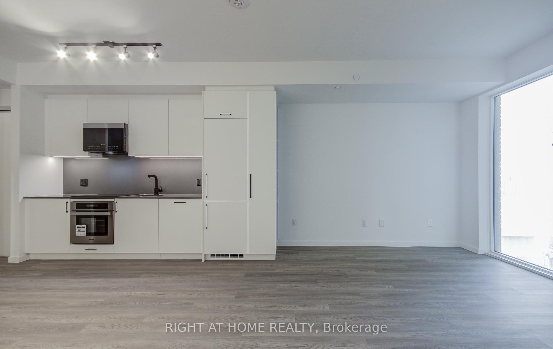 Photo 15 of Unit 504, 689 The Queensway, Etobicoke, Stonegate-Queensway — HOMEH